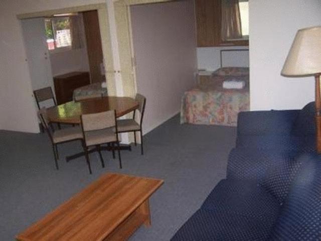 Ocean Breeze Motel Port Macquarie Room photo